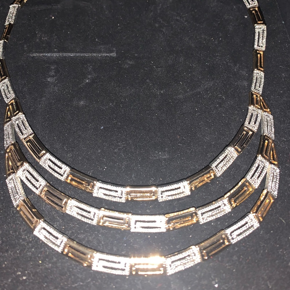 Necklaces - Picture 2 of 4